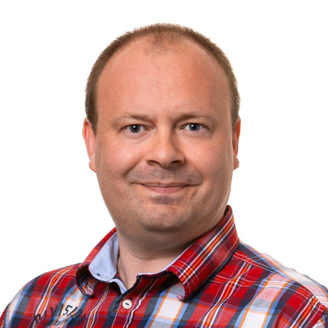 Henrik S- Pedersen