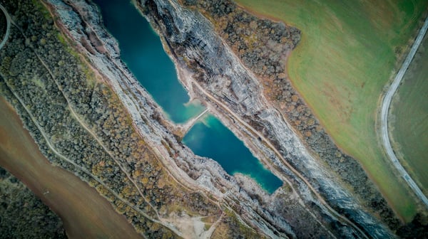 jerry-kavan-Je2XZIleHGw-unsplash-Nov-20-2025-10-01-12-3240-AM